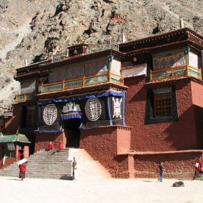 Tu viện Tsurphu Tây Tạng