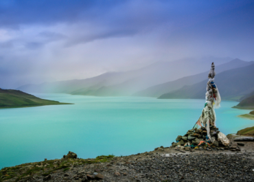 Hồ Yamdrok Tso Tây Tạng