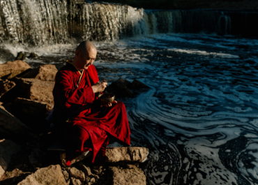 Thế giới phù thuỷ của Pháp sư Tây Tạng – Chiến tranh ma thuật