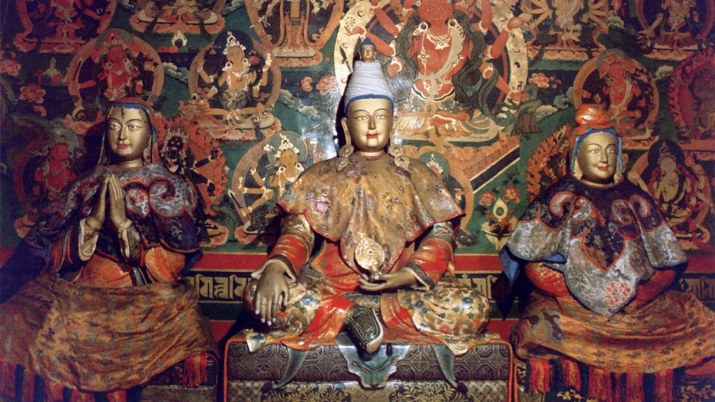 Vua Songtsen Gampo và 2 vị hoàng hậu - trong đó là công chúa Văn Thành