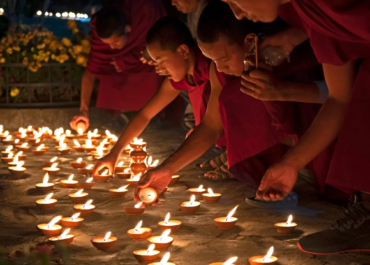 Lễ hội đèn bơ Tây Tạng