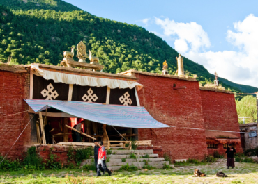 Tu viện Reting Tây Tạng